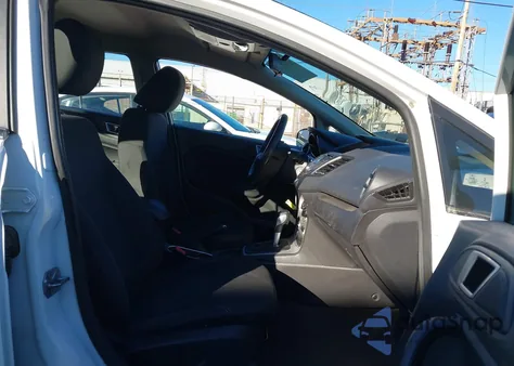 2015 Ford Fiesta Se z USA, uszkodzony, nr VIN 3FADP4BJ4FM190634